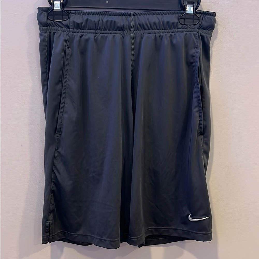 Nike Black Athletic Shorts Moisture-Wicking Design